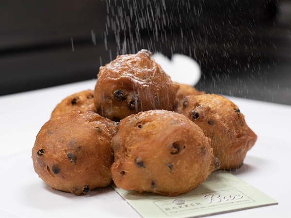 Oliebol gevuld